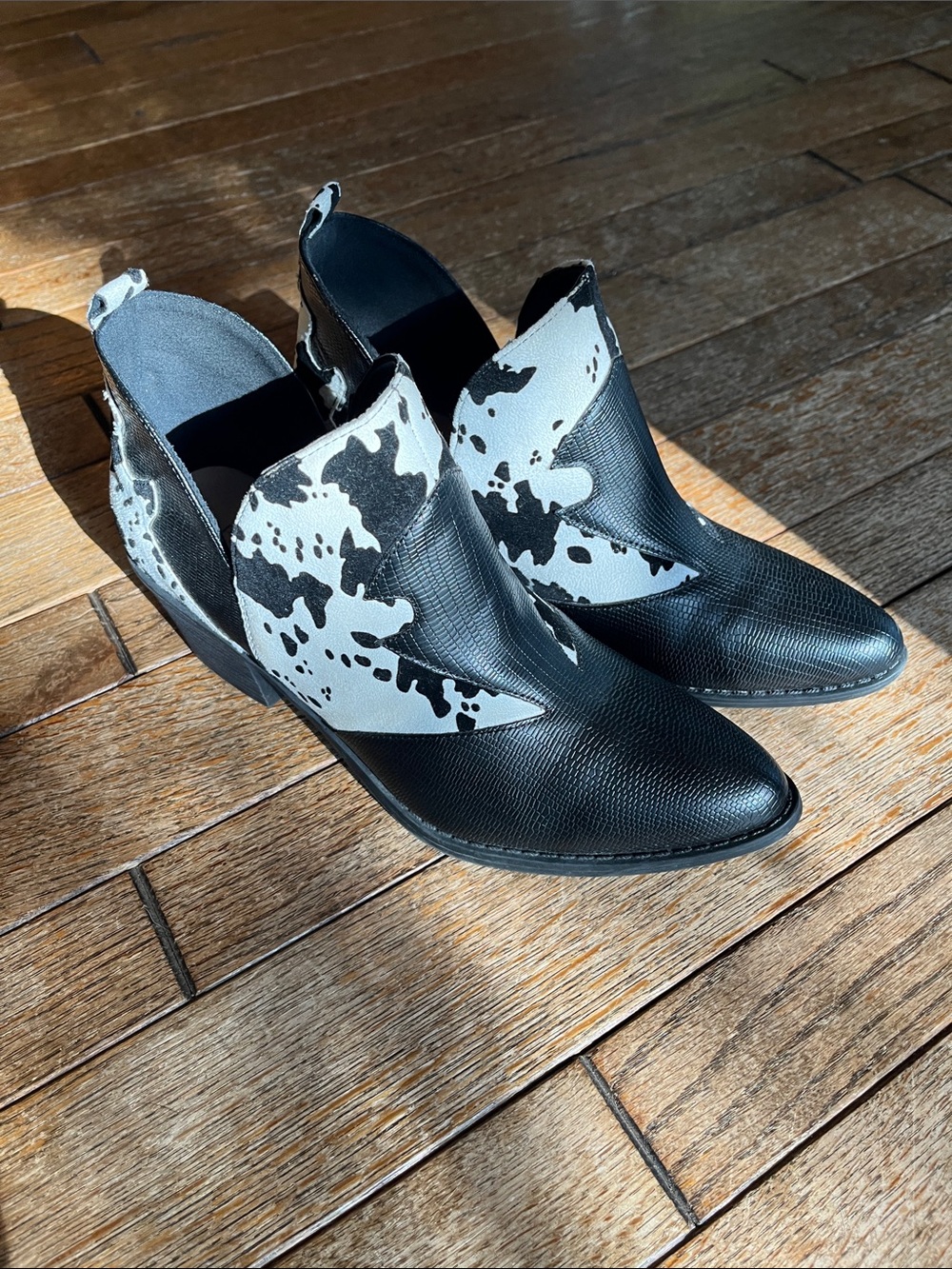 Pierre Dumas Black and White Cow-Print Ankle Booties
